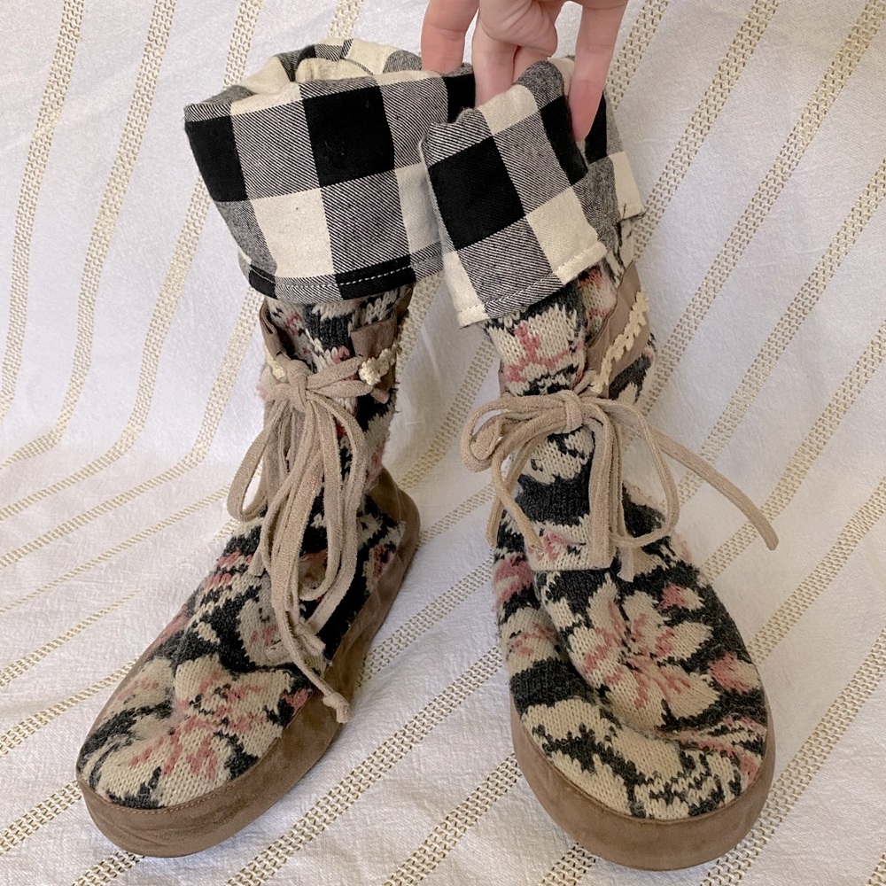 Muk Luk Buffalo Check and Floral Slippers